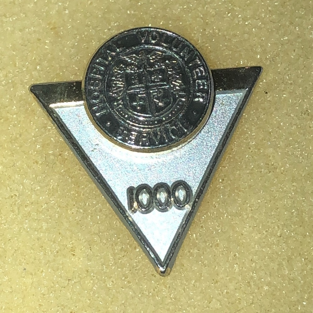 Silver Tone Vintage Hospital Volunteer Service 1000 Hours Pin